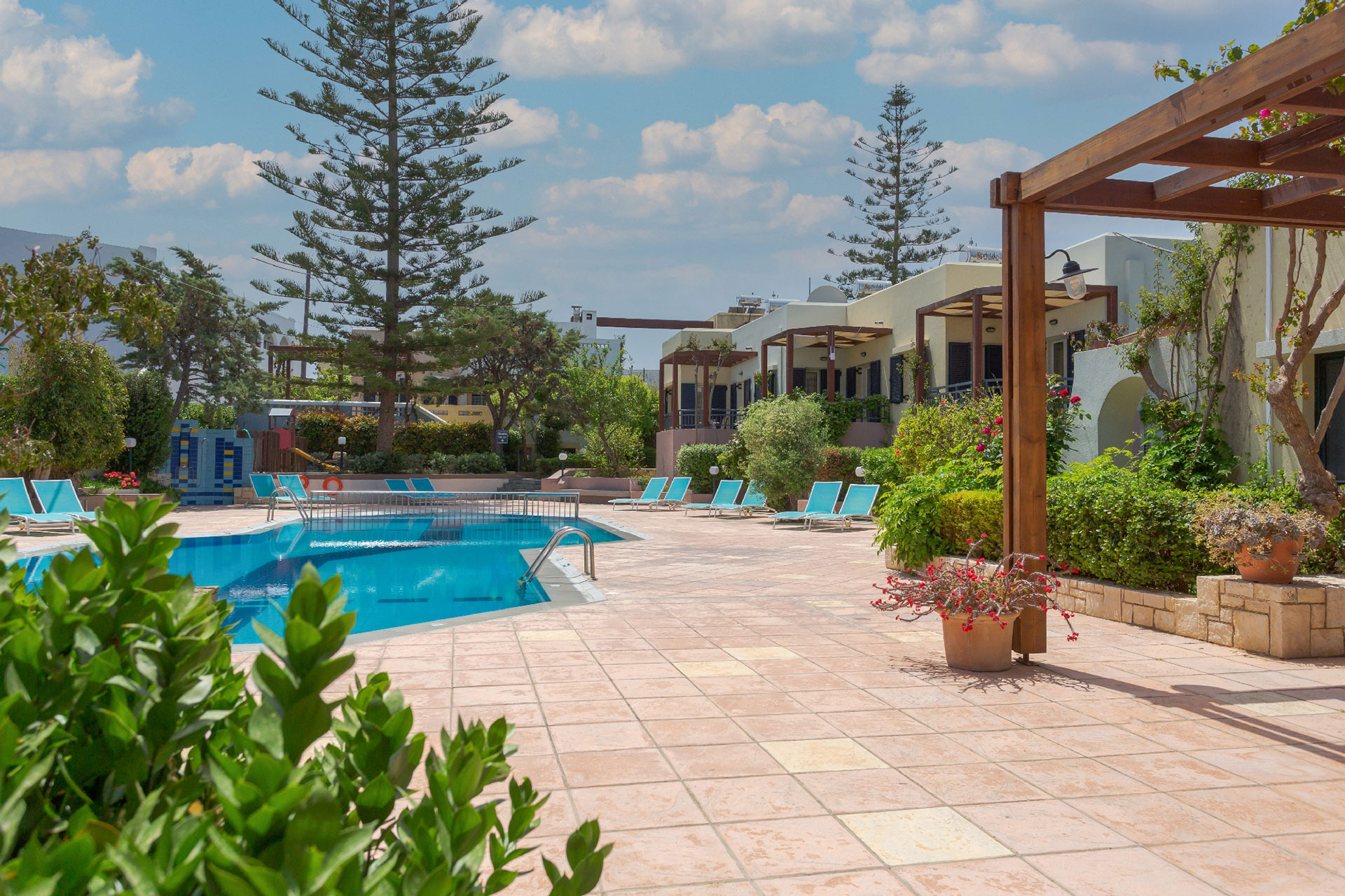 Your Memories Hotel & Apartments