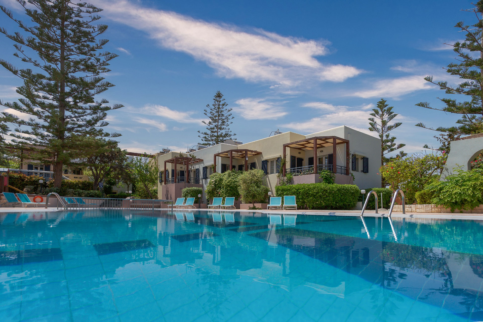 Your Memories Hotel & Apartments